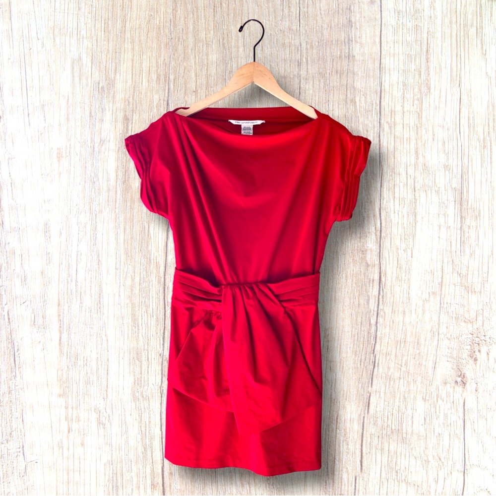 Diane Von Furstenberg Red Short Sleeve Mini Dress with Waist Tie